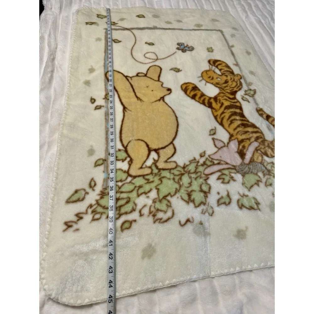 Vintage Disney Classic Winnie The Pooh and Piglet Tigger Crib Blanket‎ 30x45